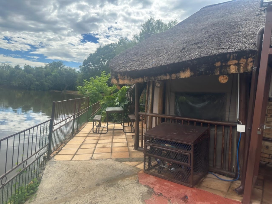 3 Bedroom Property for Sale in Safari Gardens North West
